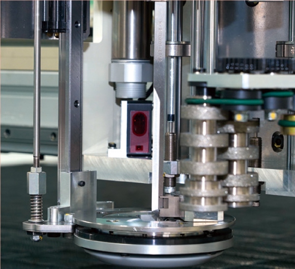 自動裁断機 GPs50/70シリーズ GPs50/70 製品特徴